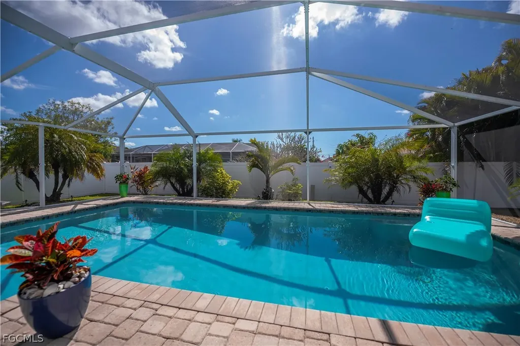 1814 SW 22nd Terrace Cape Coral FL 33991