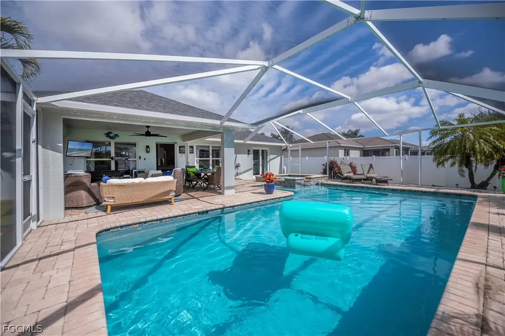 1814 SW 22nd Terrace Cape Coral FL 33991