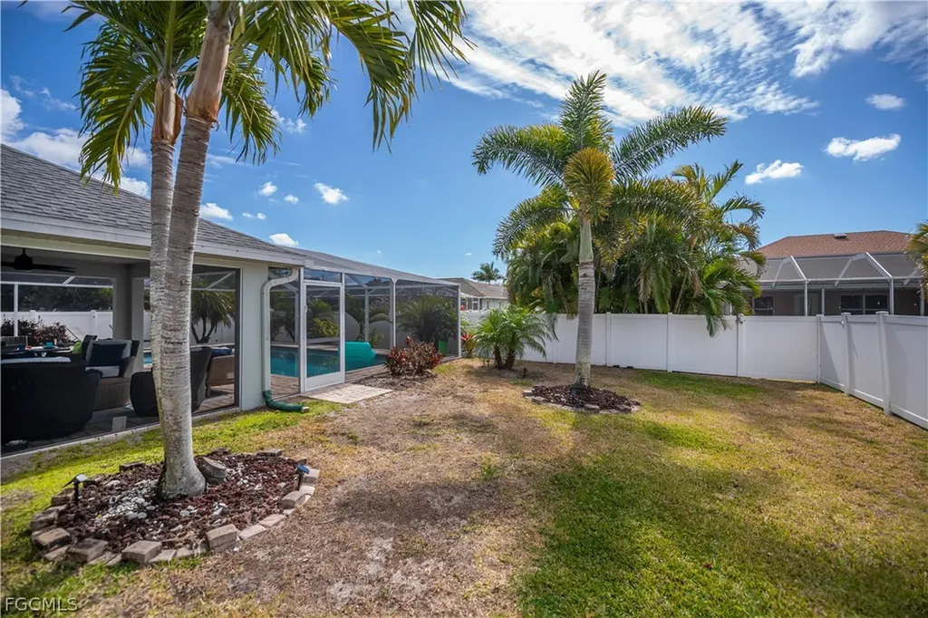 1814 SW 22nd Terrace Cape Coral FL 33991