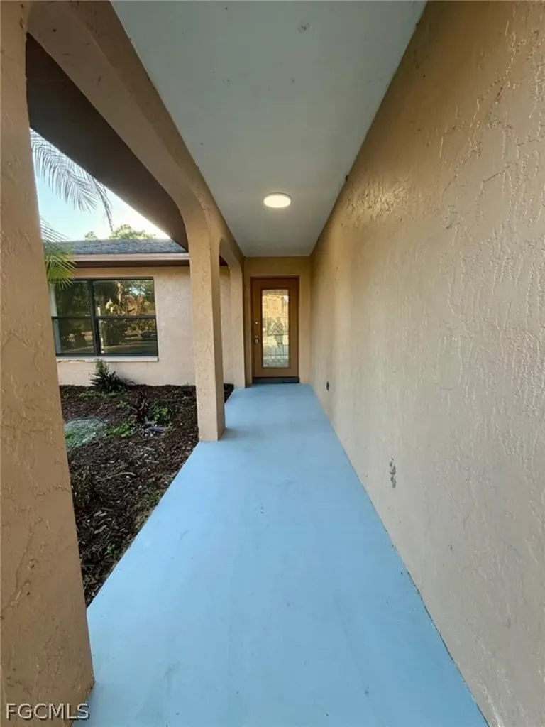 409 Mcarthur Avenue Lehigh Acres FL 33936