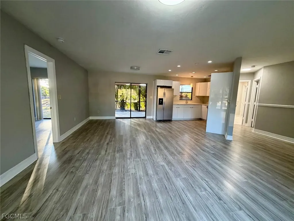 409 Mcarthur Avenue Lehigh Acres FL 33936