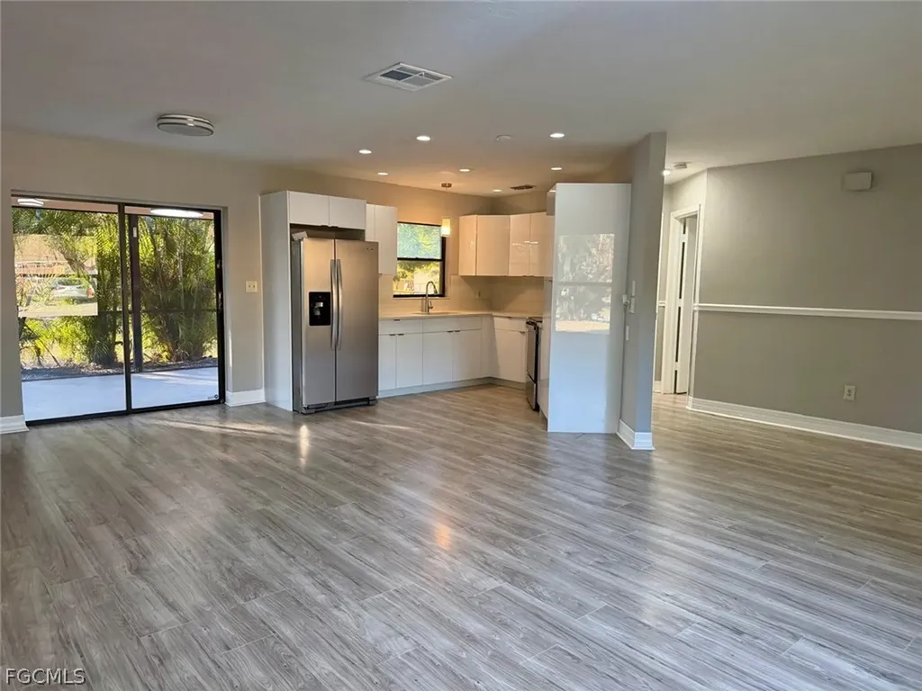 409 Mcarthur Avenue Lehigh Acres FL 33936