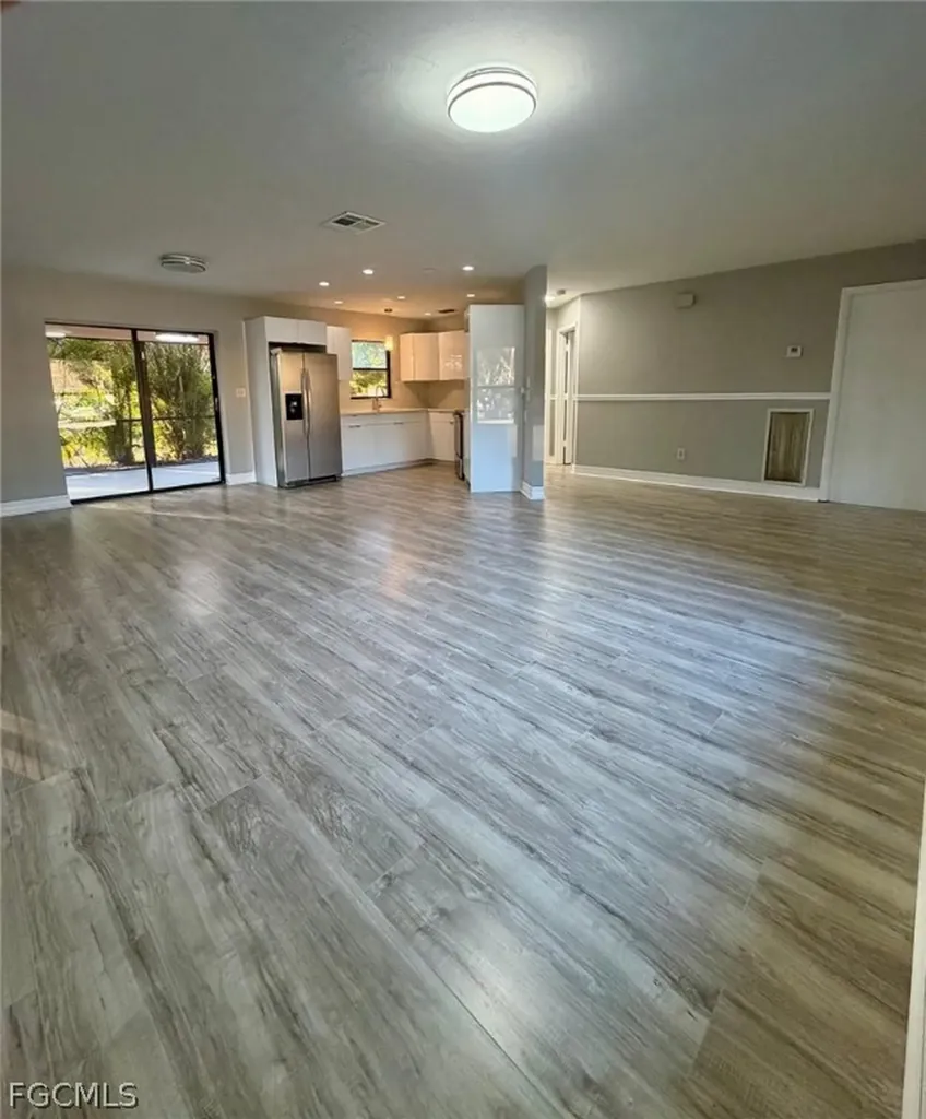 409 Mcarthur Avenue Lehigh Acres FL 33936