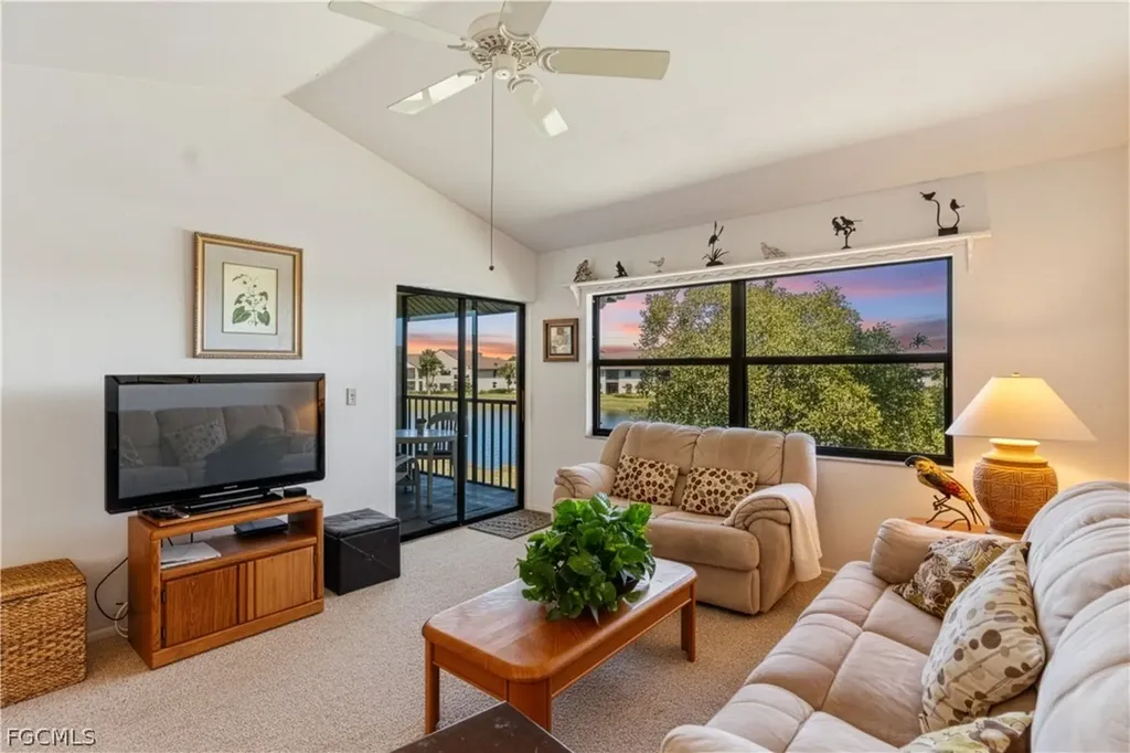 8625 Charter Club Circle Fort Myers FL 33919