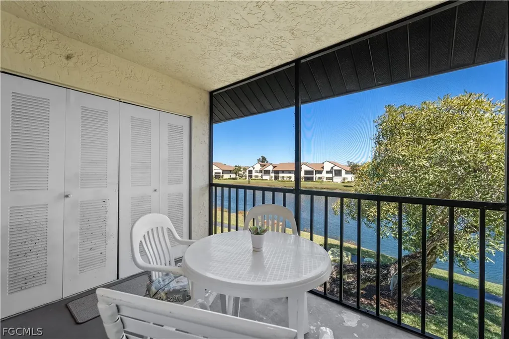 8625 Charter Club Circle Fort Myers FL 33919