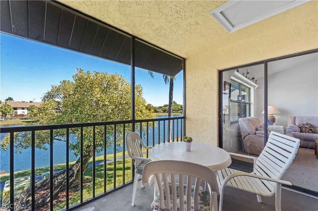 8625 Charter Club Circle Fort Myers FL 33919