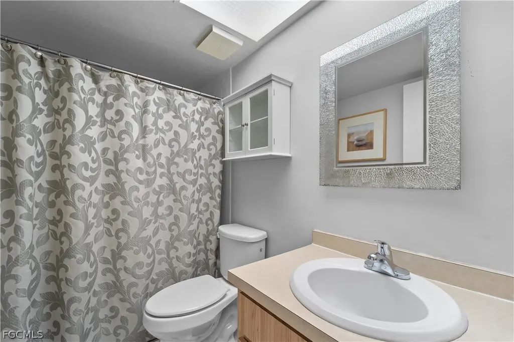 8625 Charter Club Circle Fort Myers FL 33919