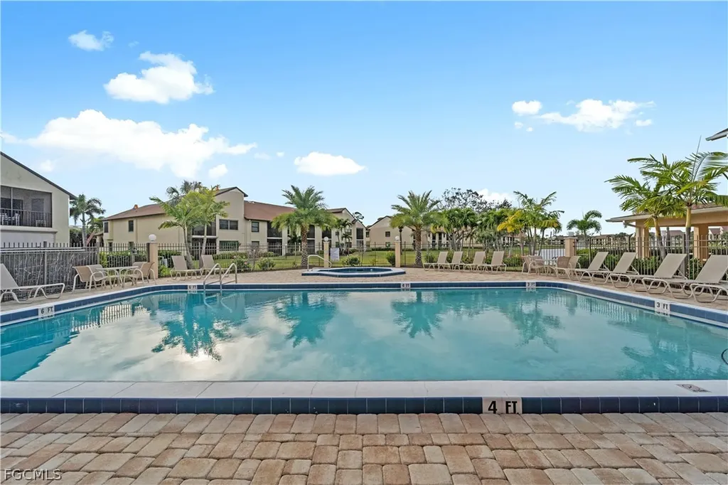 8625 Charter Club Circle Fort Myers FL 33919