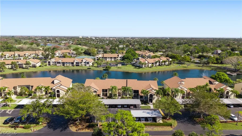 8625 Charter Club Circle Fort Myers FL 33919