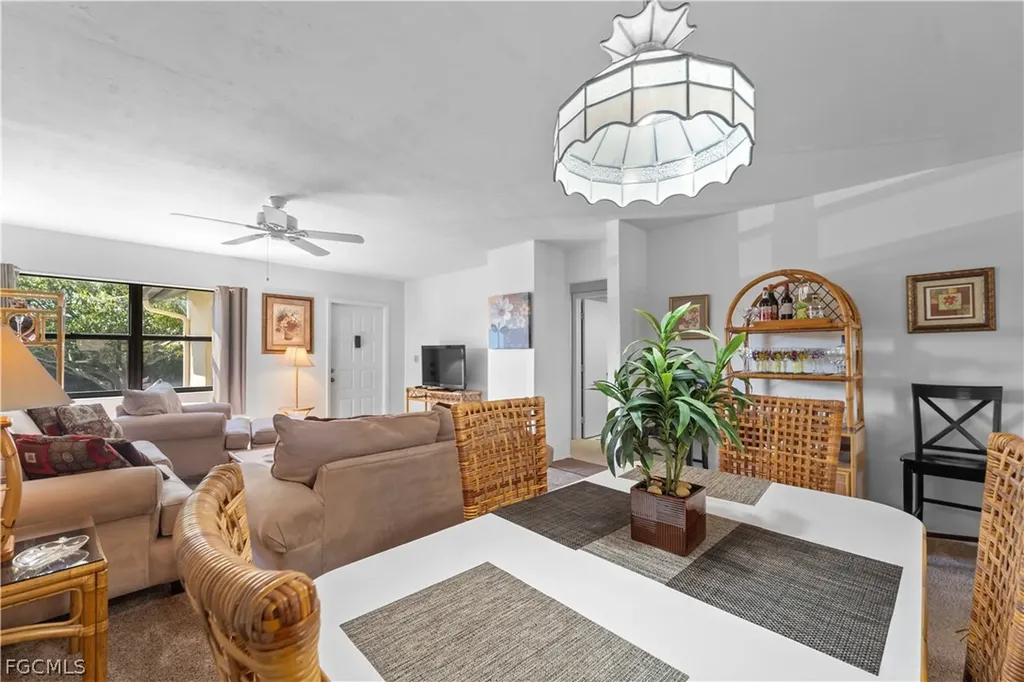 8625 Charter Club Circle Fort Myers FL 33919