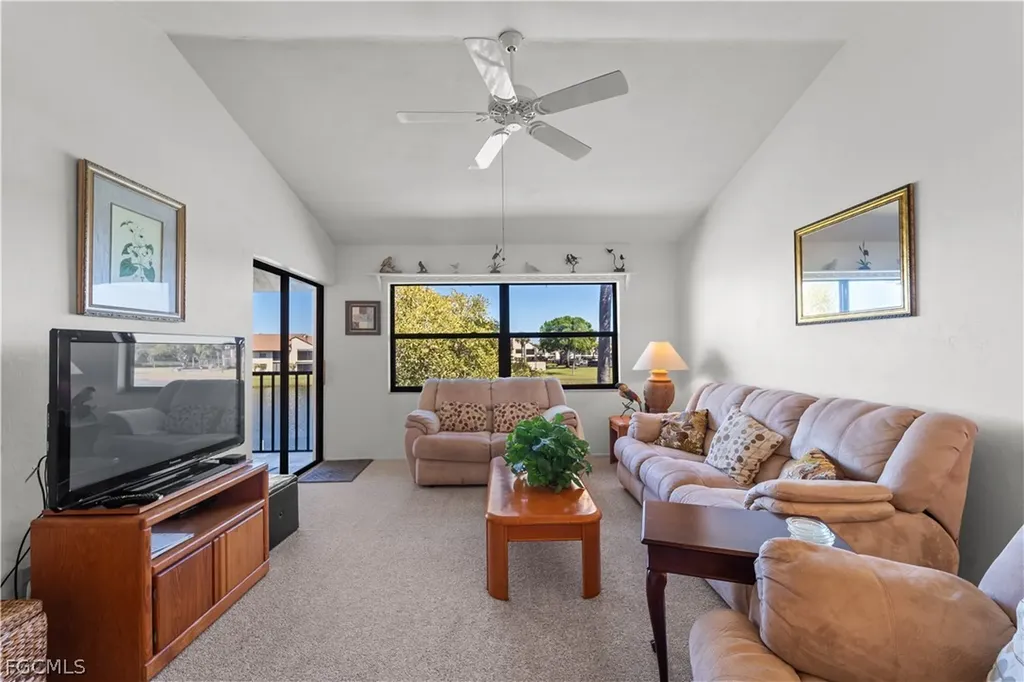 8625 Charter Club Circle Fort Myers FL 33919