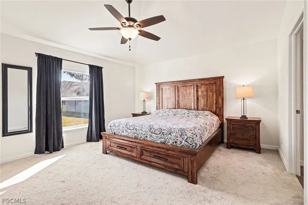 318 NW 4th Street Cape Coral FL 33993