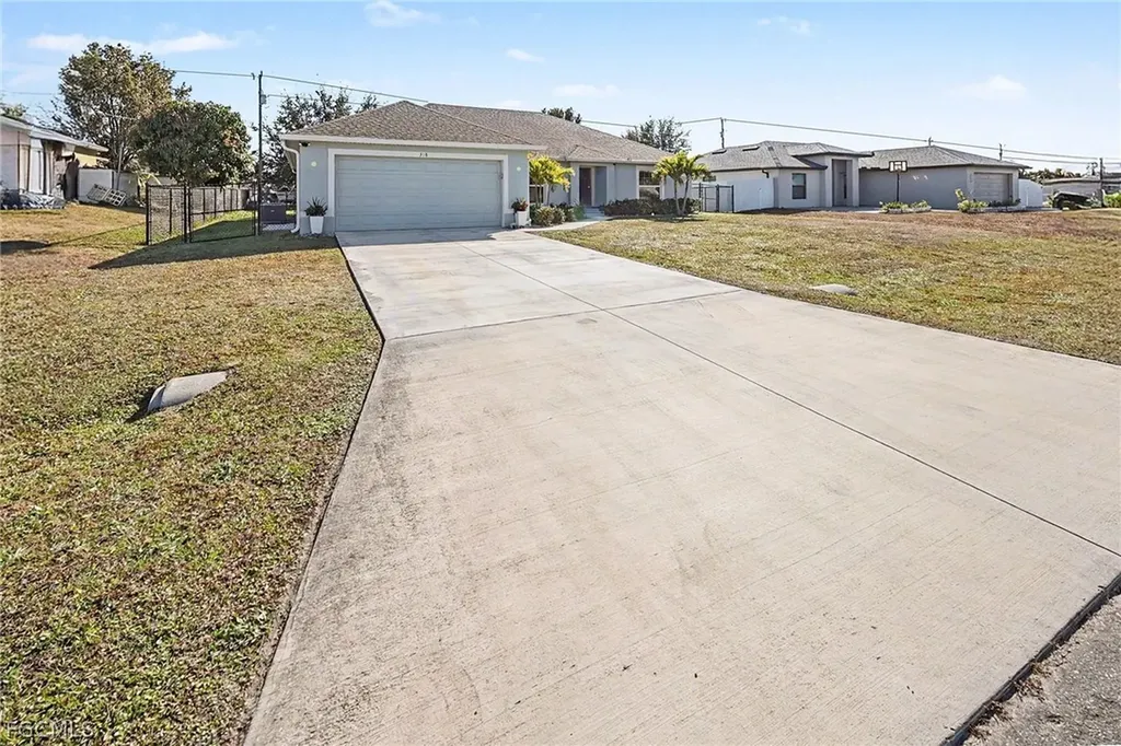 318 NW 4th Street Cape Coral FL 33993
