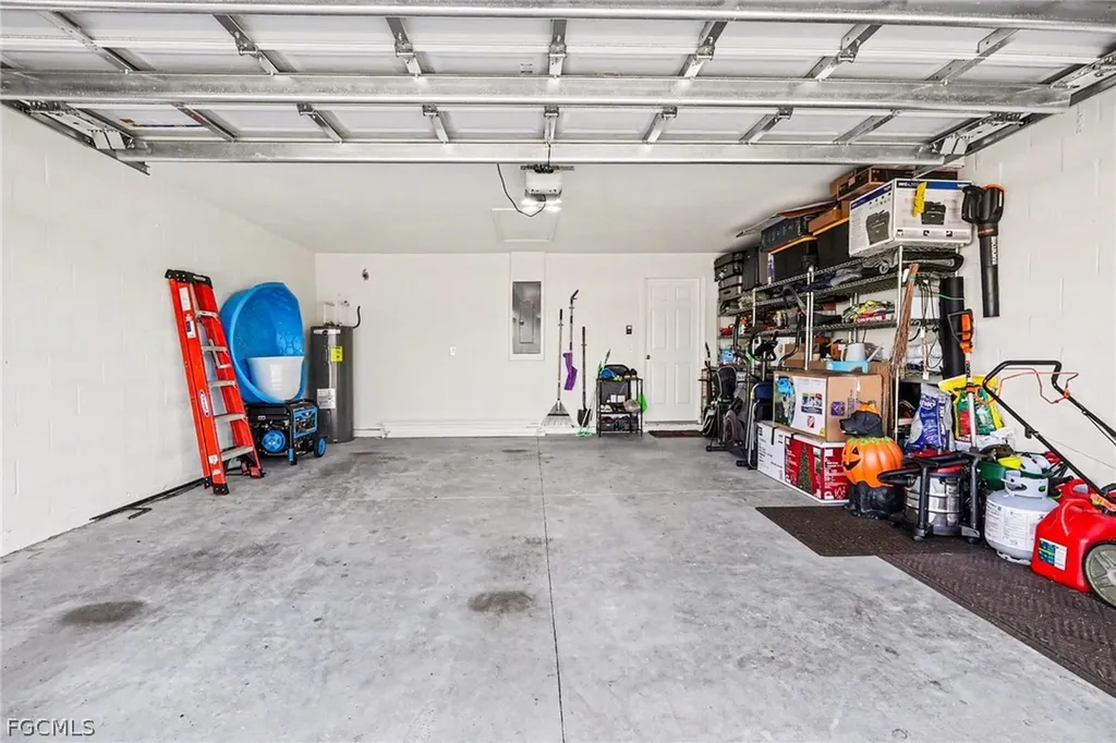 318 NW 4th Street Cape Coral FL 33993