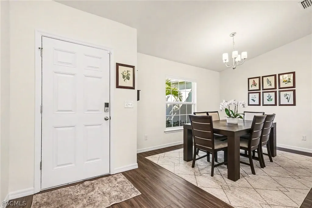 318 NW 4th Street Cape Coral FL 33993