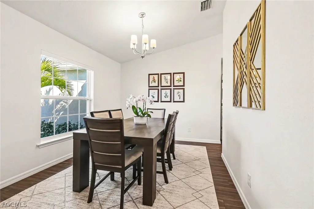 318 NW 4th Street Cape Coral FL 33993
