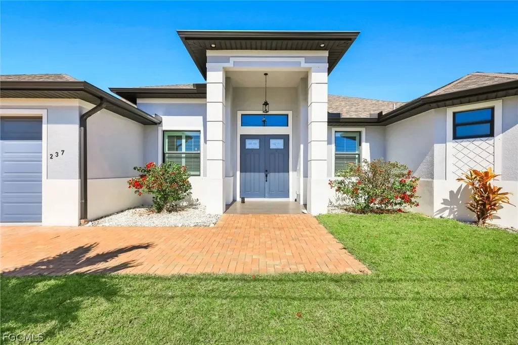 237 SW 21st Street Cape Coral FL 33991