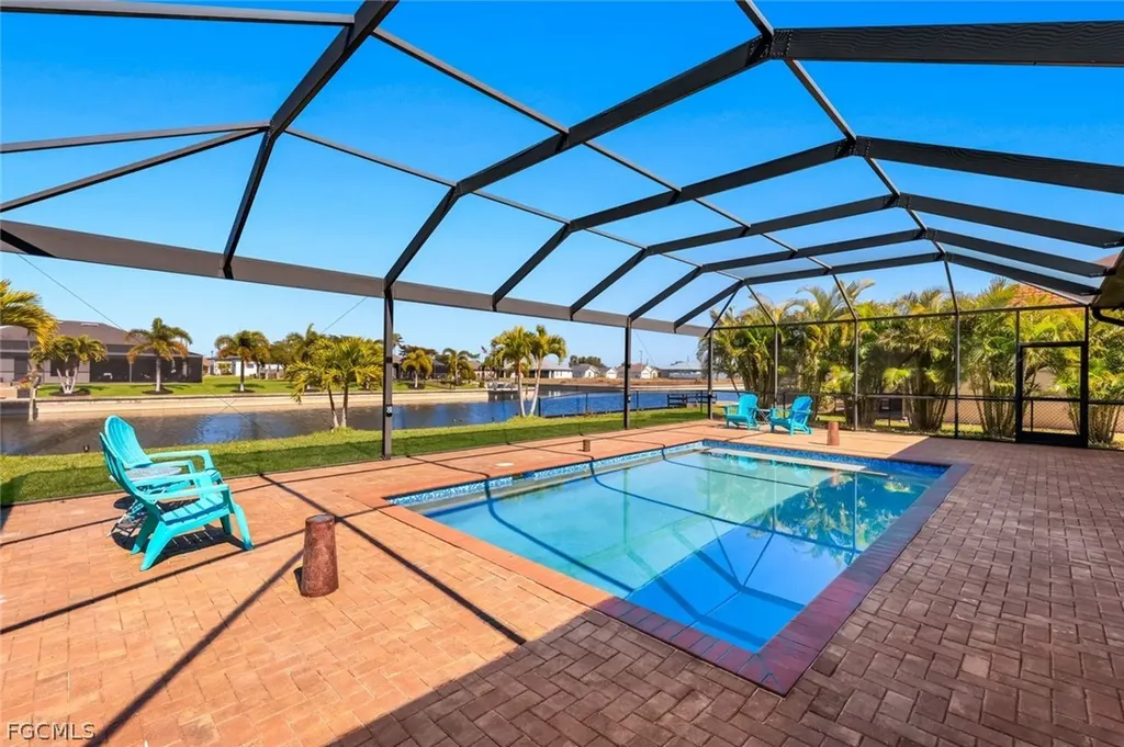 237 SW 21st Street Cape Coral FL 33991