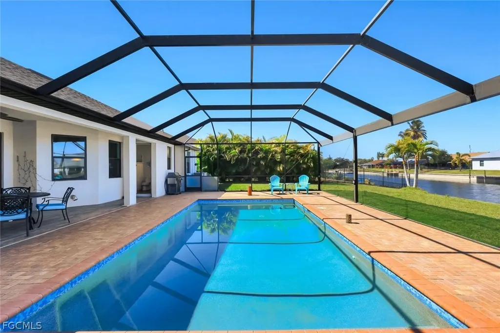 237 SW 21st Street Cape Coral FL 33991