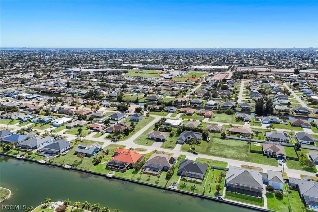 237 SW 21st Street Cape Coral FL 33991