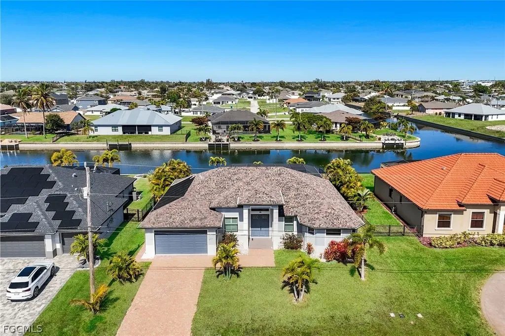 237 SW 21st Street Cape Coral FL 33991