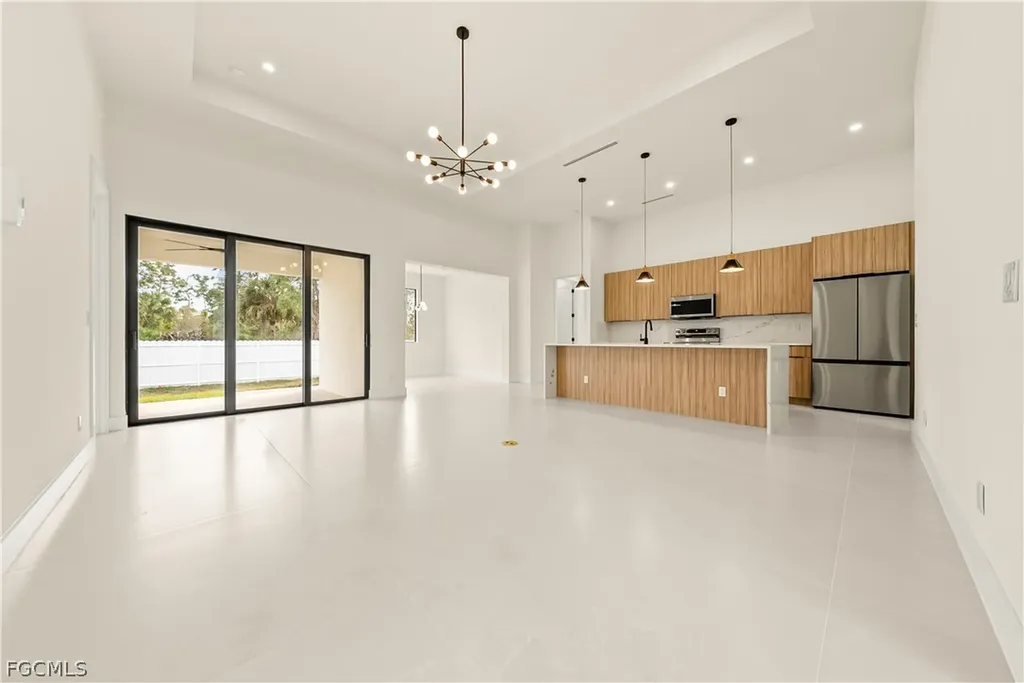 860 Nimitz Boulevard Lehigh Acres FL 33974