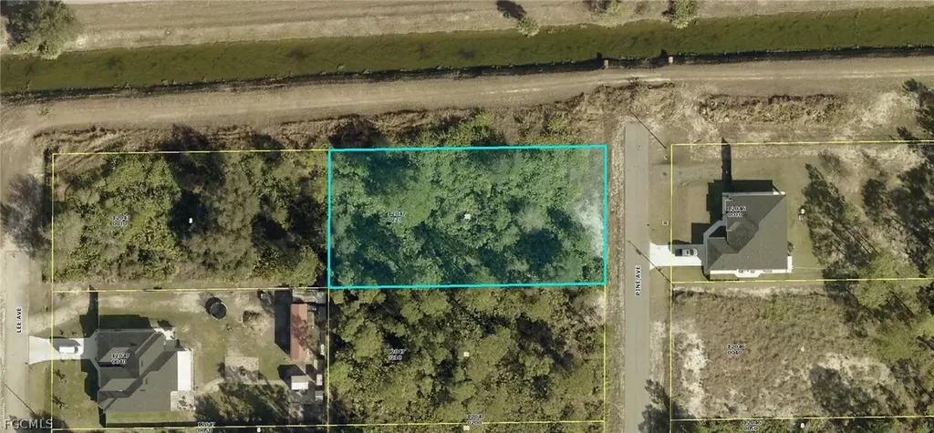 1519 Pine Avenue Lehigh Acres FL 33972