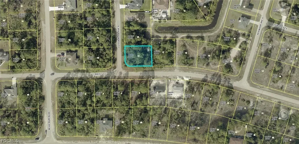 567 Cottonwood Avenue S Lehigh Acres FL 33974