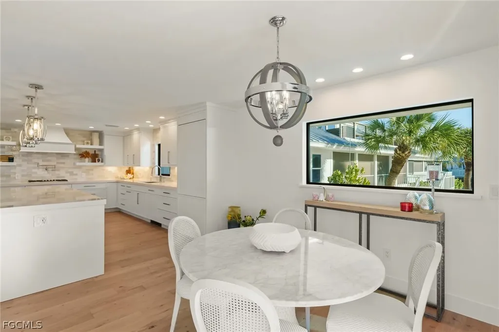 25 Beach Homes Captiva FL 33924