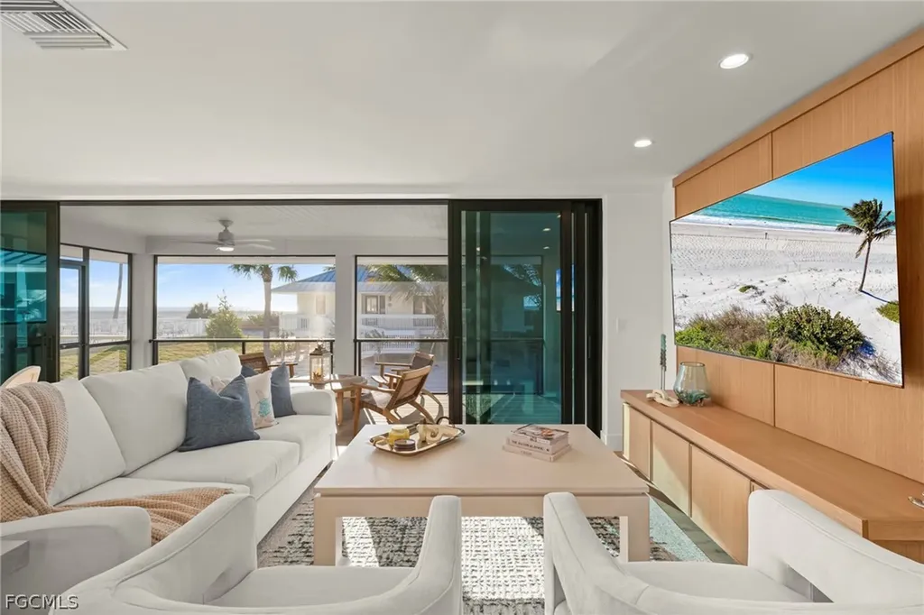 25 Beach Homes Captiva FL 33924