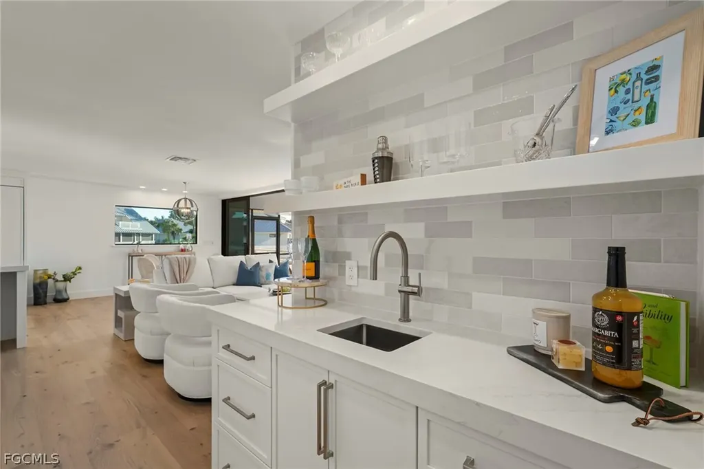 25 Beach Homes Captiva FL 33924