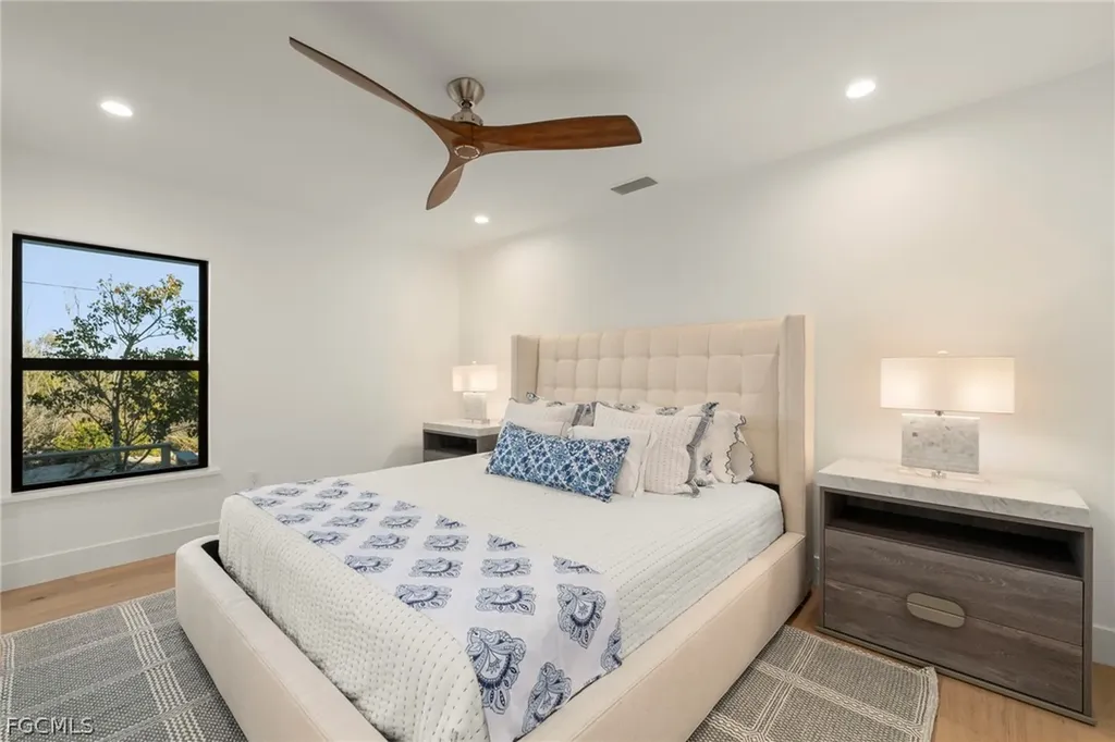 25 Beach Homes Captiva FL 33924