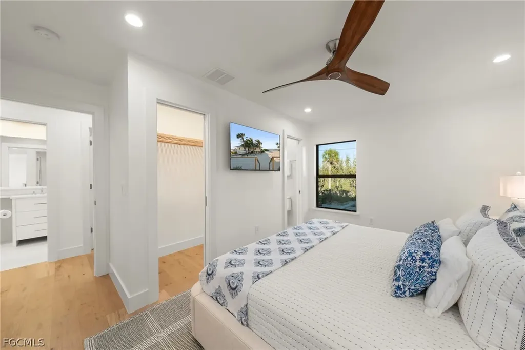 25 Beach Homes Captiva FL 33924