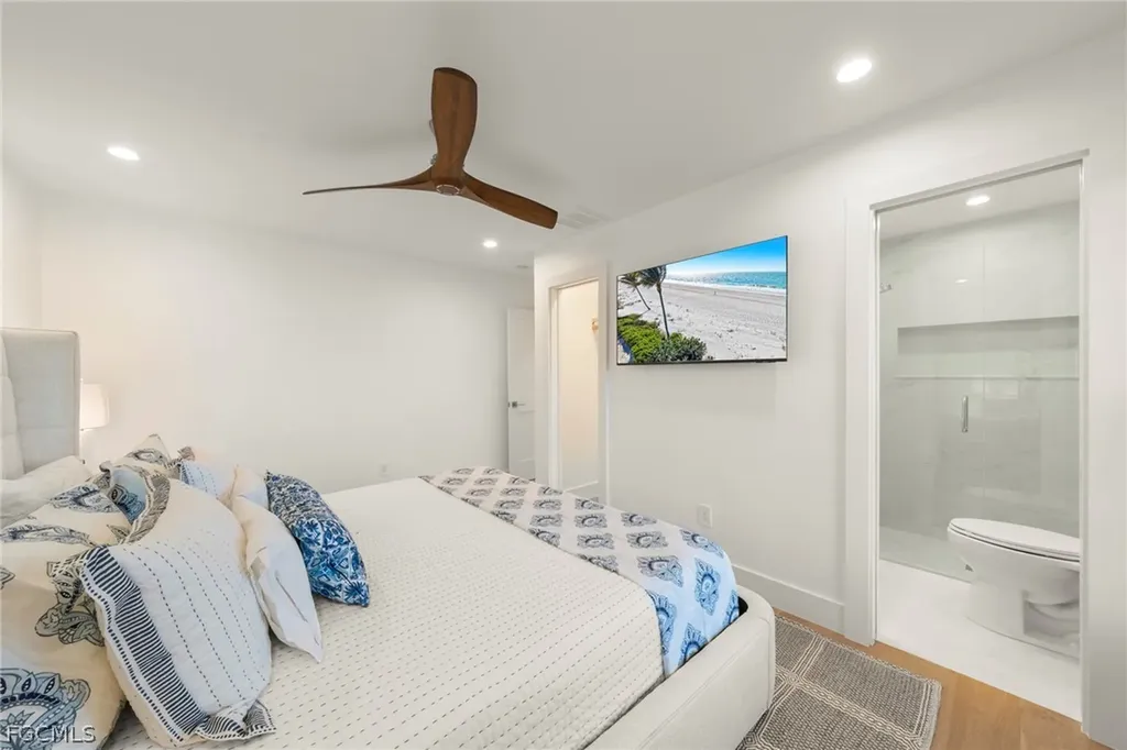 25 Beach Homes Captiva FL 33924