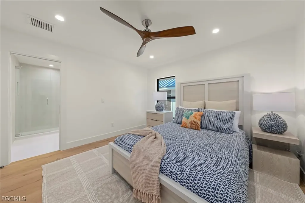 25 Beach Homes Captiva FL 33924