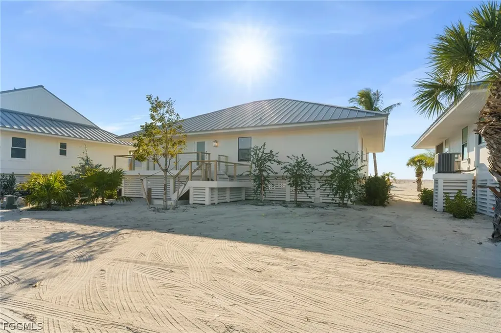 25 Beach Homes Captiva FL 33924
