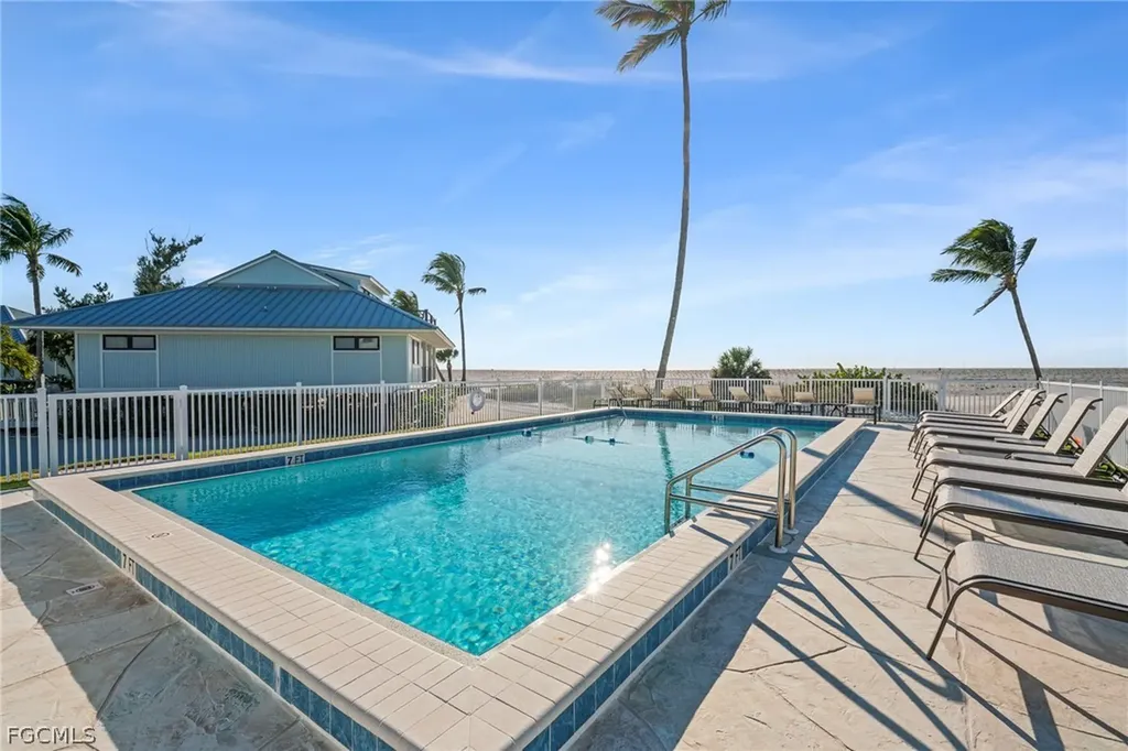 25 Beach Homes Captiva FL 33924