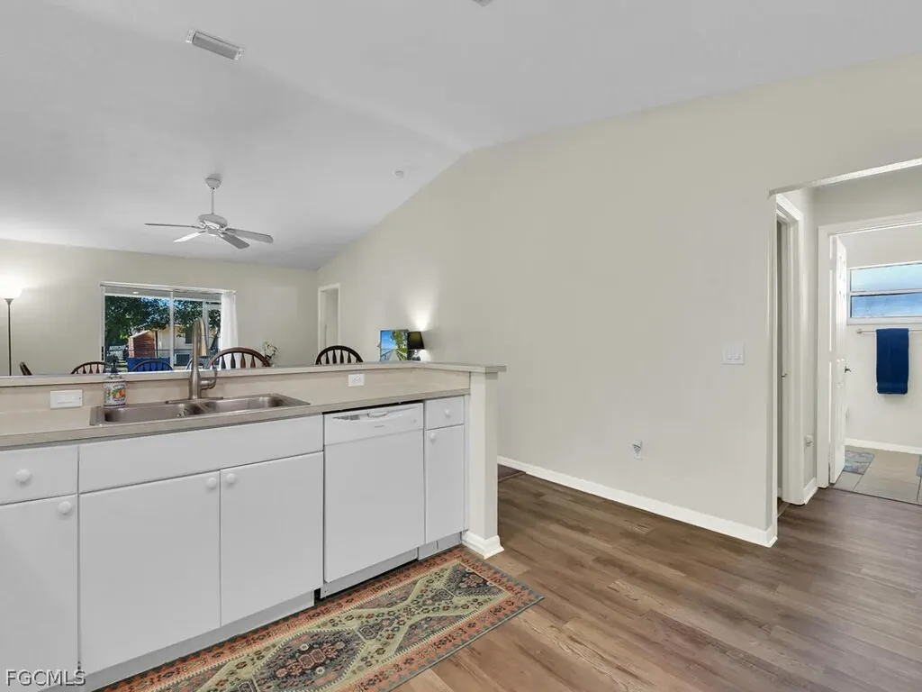 1208/1210 SE 24th Avenue Cape Coral FL 33990