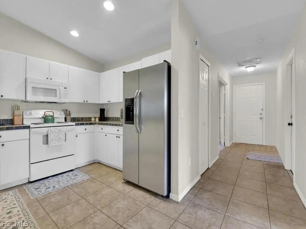 1208/1210 SE 24th Avenue Cape Coral FL 33990