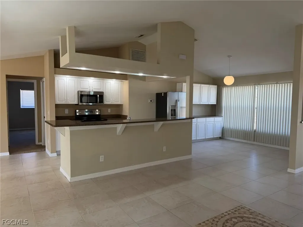 414 SE 7th Street Cape Coral FL 33990