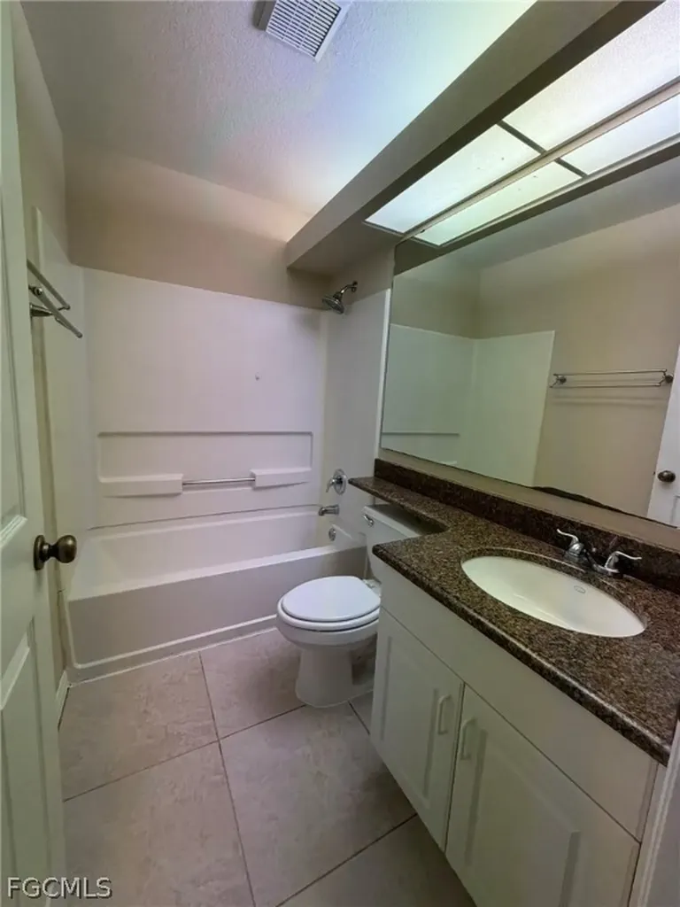 414 SE 7th Street Cape Coral FL 33990