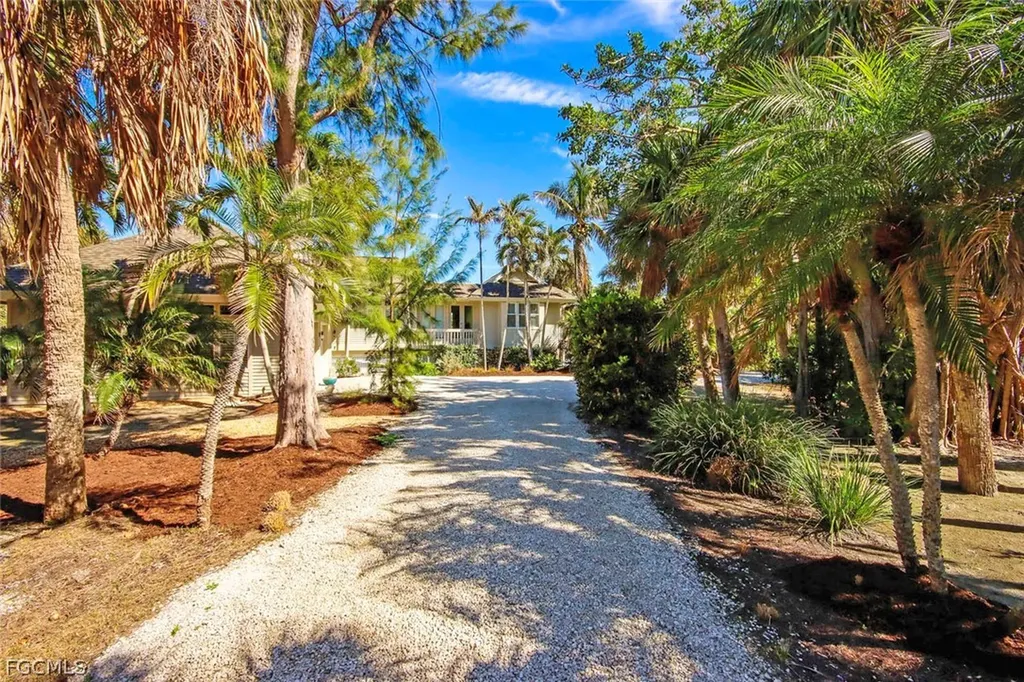706 Gopher Walk Way Sanibel FL 33957
