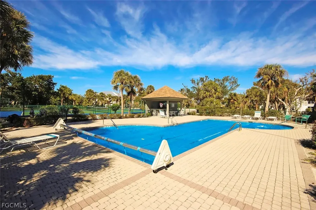 706 Gopher Walk Way Sanibel FL 33957