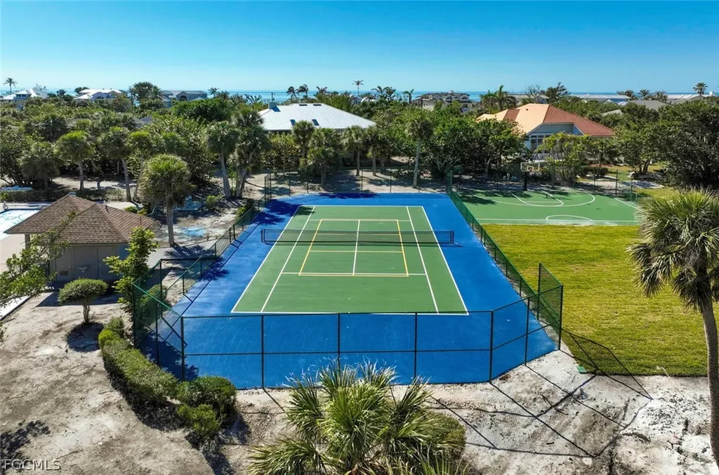 706 Gopher Walk Way Sanibel FL 33957