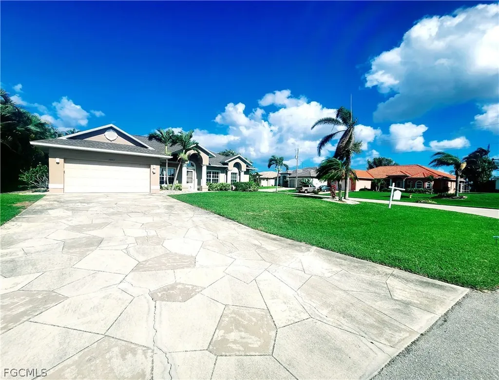 2863 SW 24th Avenue Cape Coral FL 33914