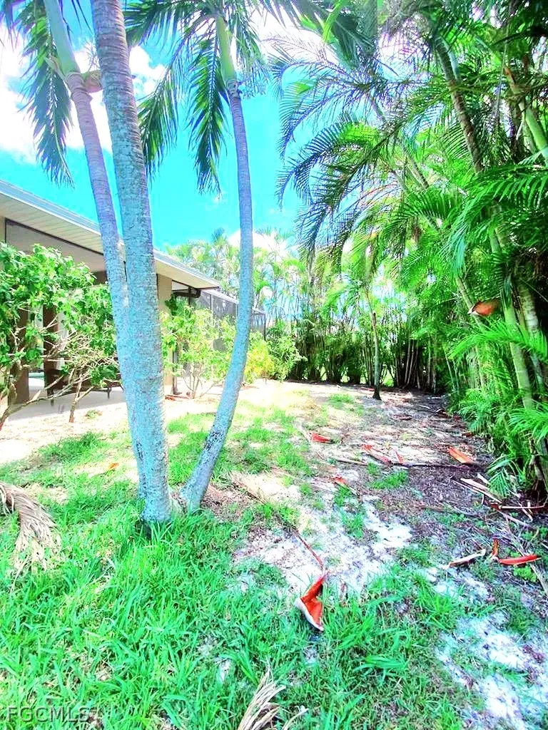 2863 SW 24th Avenue Cape Coral FL 33914