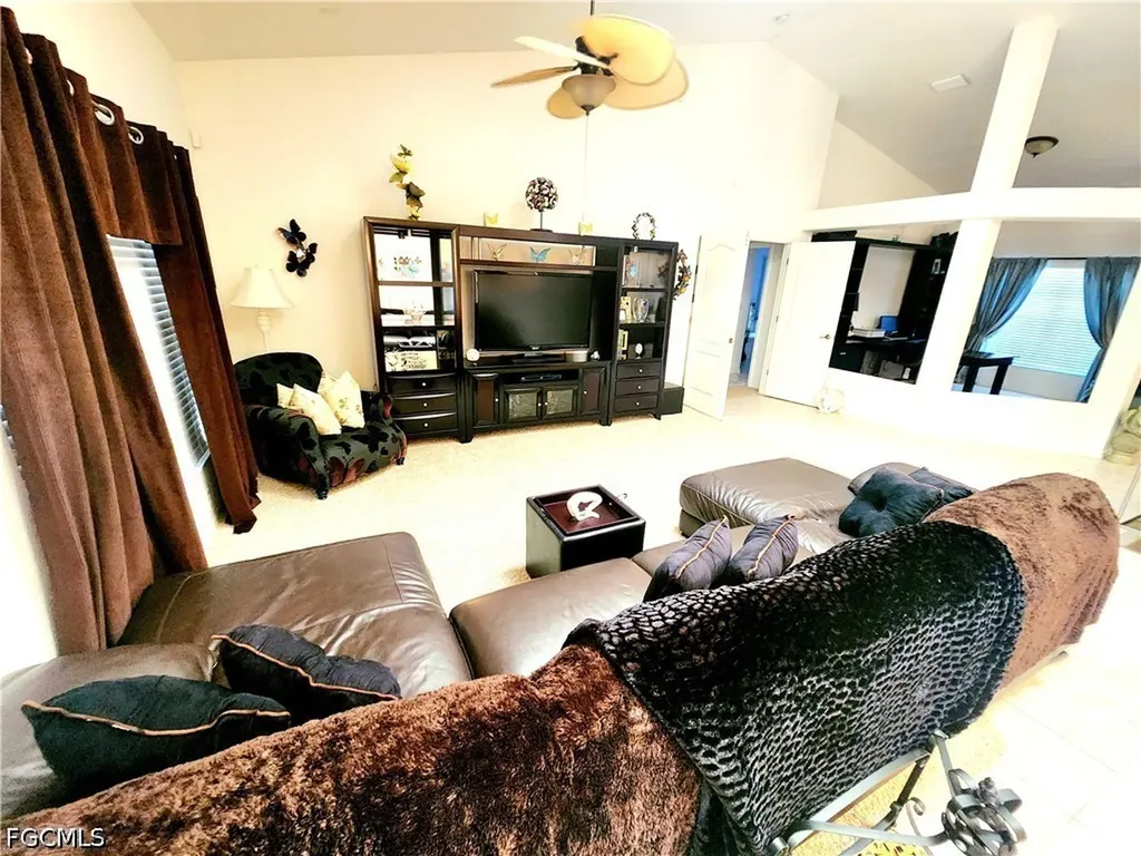 2863 SW 24th Avenue Cape Coral FL 33914
