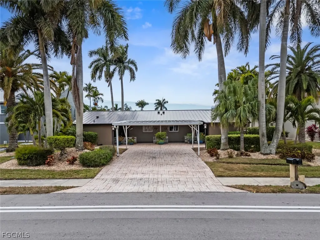 1754 Beach Parkway Cape Coral FL 33904