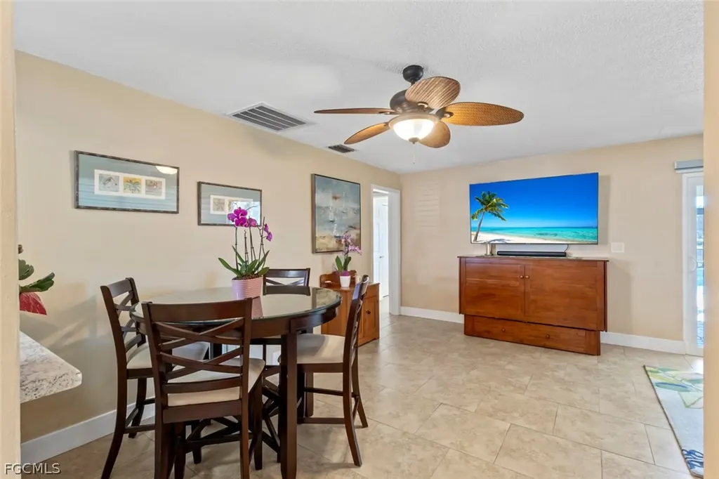 1754 Beach Parkway Cape Coral FL 33904