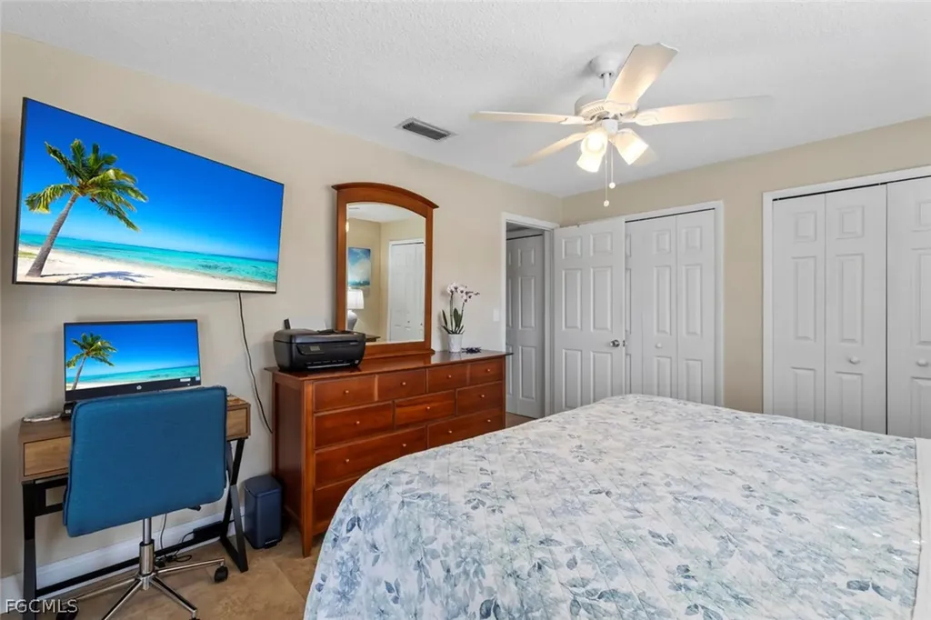 1754 Beach Parkway Cape Coral FL 33904